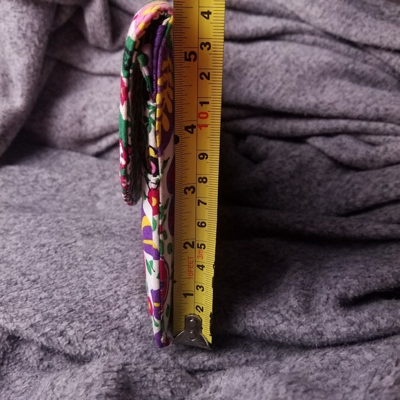 Vera Bradley Floral Envelope Clutch Bag - Picture 5 of 8